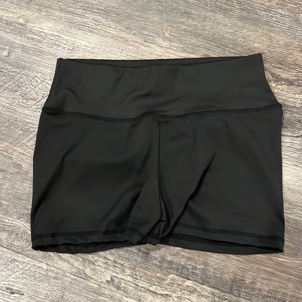 Rouched shorts